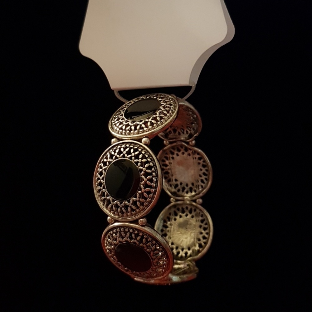 Color stretch bracelet